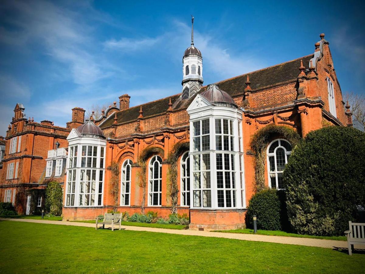 Newnham College - University Of Cambridge Apartment Exterior photo